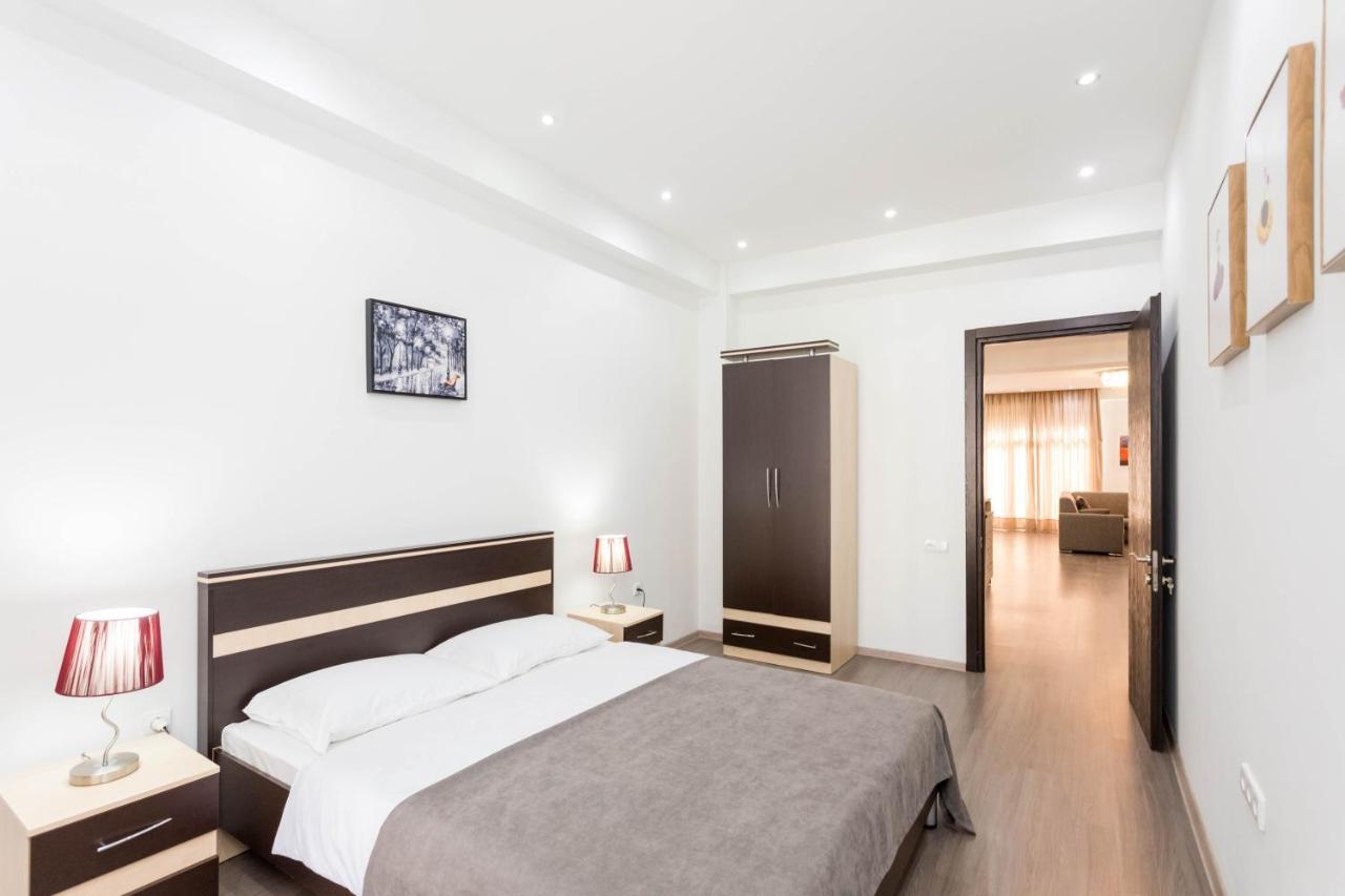Apartment In The City Center Lll Tbilisi Buitenkant foto
